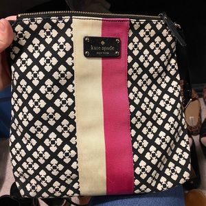Kate Spade crossbody- very good condition!